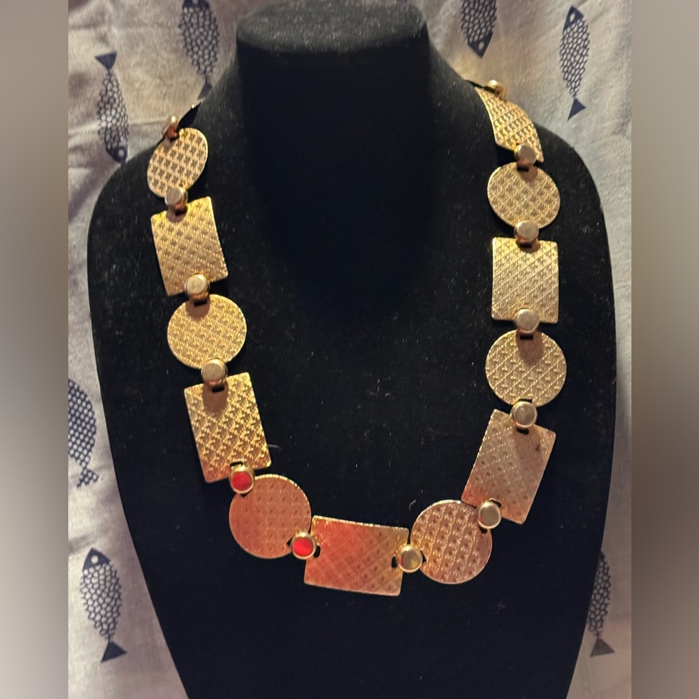 Huge Statement Accessory - image 1